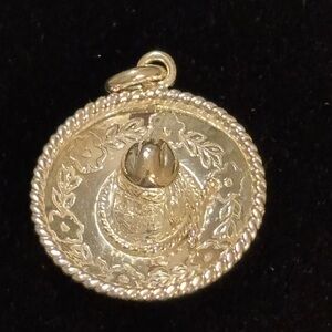 Sterling silver sombrero pendant